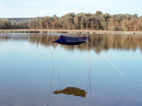 Katharina-Raehmi_Baldachin_Installation_1983_Chatzensee_10