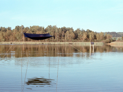 Katharina-Raehmi_Baldachin_Installation_1983_Chatzensee_12