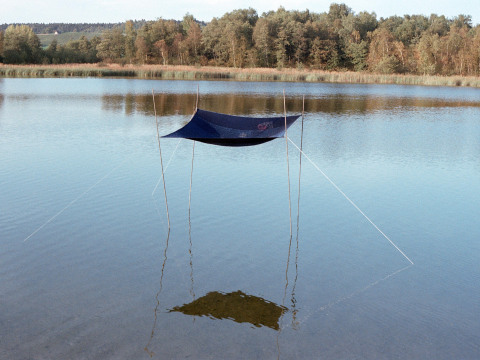 Katharina-Raehmi_Baldachin_Installation_1983_Chatzensee_13