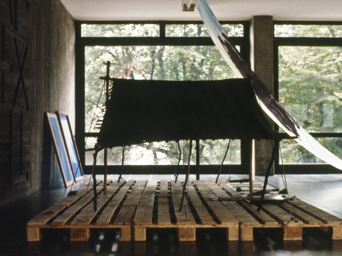 Das Zeltdach, 1980